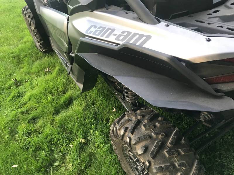 Can-Am Maverick X3 Wide Molded Fenders/Fender Flares