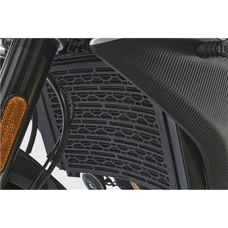 RADIATOR GUARD BLACK