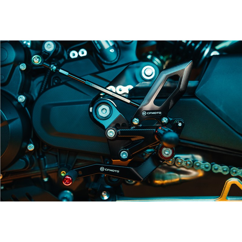 REARSETS- RH- BLACK & TITANIUM