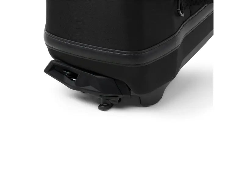 LinQ 4.5 US Gal (17 L) Sport Bag