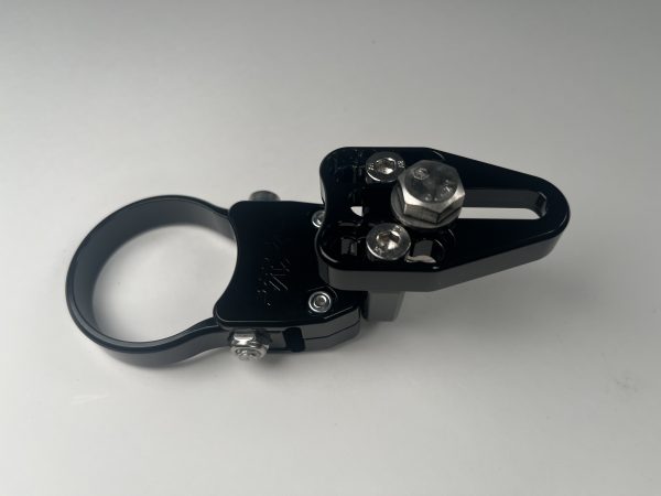 LARGE BASE ADJUSTABLE LIGHT MOUNT