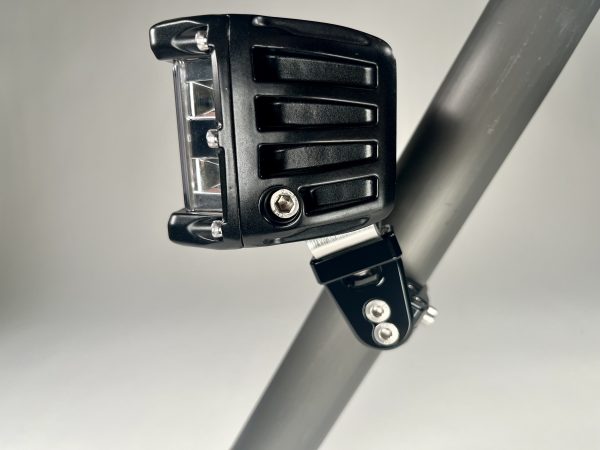 SMALL BASE ADJUSABLE LIGHT MOUNT